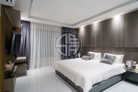 Chalet de 6 dormitorios en Phuket, Tailandia № 190767 - foto 10