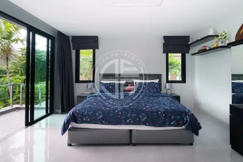 Chalet de 6 dormitorios en Phuket, Tailandia № 190767 - foto 14
