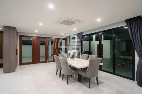 Chalet de 6 dormitorios en Phuket, Tailandia № 190767 - foto 4