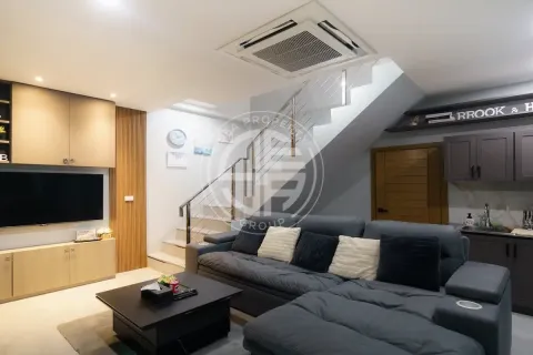 Chalet de 6 dormitorios en Phuket, Tailandia № 190767 - foto 9