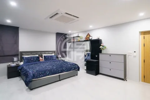 Chalet de 6 dormitorios en Phuket, Tailandia № 190767 - foto 15