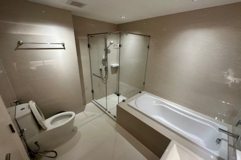 Condominio de 2 dormitorios en Bangkok, Tailandia № 71933 - foto 11