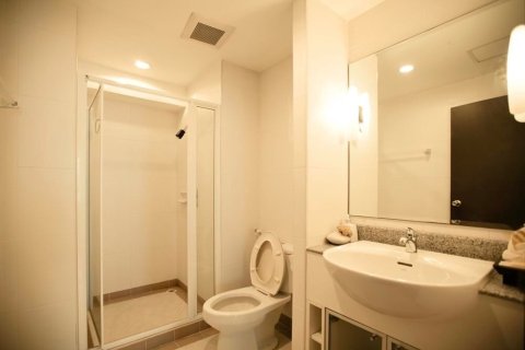 Condominio de 1 dormitorio en Bangkok, Tailandia № 157518 - foto 7