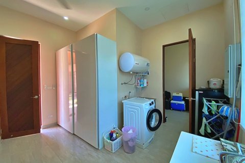 Chalet de 3 dormitorios en Pran Buri, Tailandia № 168735 - foto 17