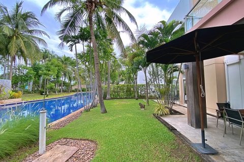 Chalet de 4 dormitorios en Cha-am, Tailandia № 168730 - foto 2