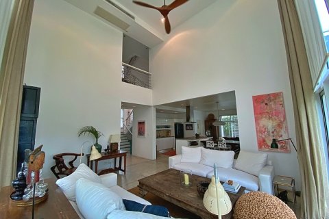 Chalet de 4 dormitorios en Cha-am, Tailandia № 168730 - foto 9