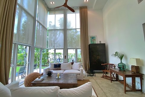 Chalet de 4 dormitorios en Cha-am, Tailandia № 168730 - foto 30
