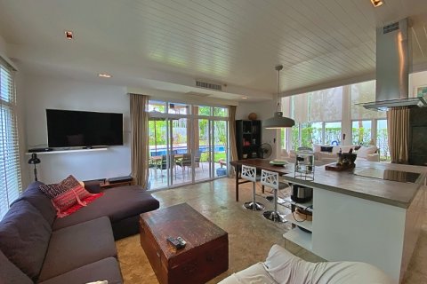 Chalet de 4 dormitorios en Cha-am, Tailandia № 168730 - foto 12