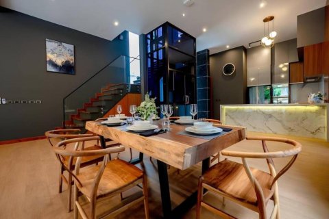 Chalet de 3 dormitorios en Phuket, Tailandia № 119003 - foto 10