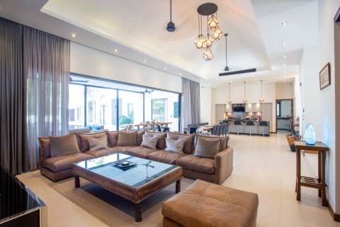 Casa de 6 dormitorios en Hua Hin, Tailandia № 119007 - foto 3