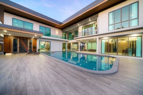 Villa à Pattaya, Thaïlande 6 chambres № 119005