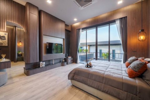 Chalet de 6 dormitorios en Pattaya, Tailandia № 119005 - foto 8