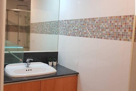 Condominio de 2 dormitorios en Bangkok, Tailandia № 157572 - foto 8