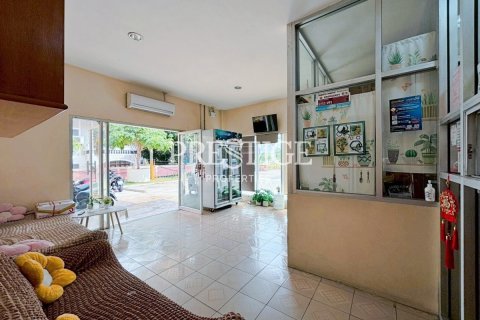 Propriété commerciale à Pattaya, Thaïlande 1500 m2 № 197703 - photo 3