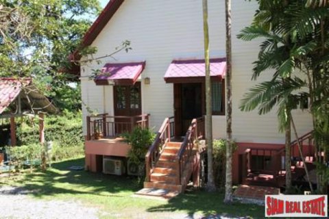 Casa de 3 dormitorios en Phuket, Tailandia № 202600 - foto 5