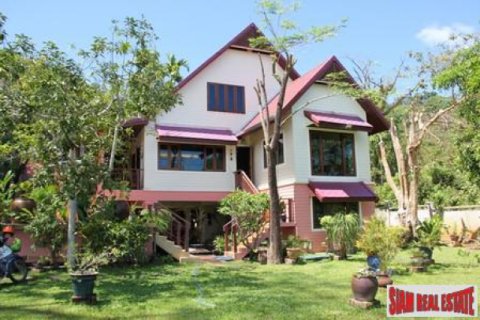 Casa de 3 dormitorios en Phuket, Tailandia № 202600