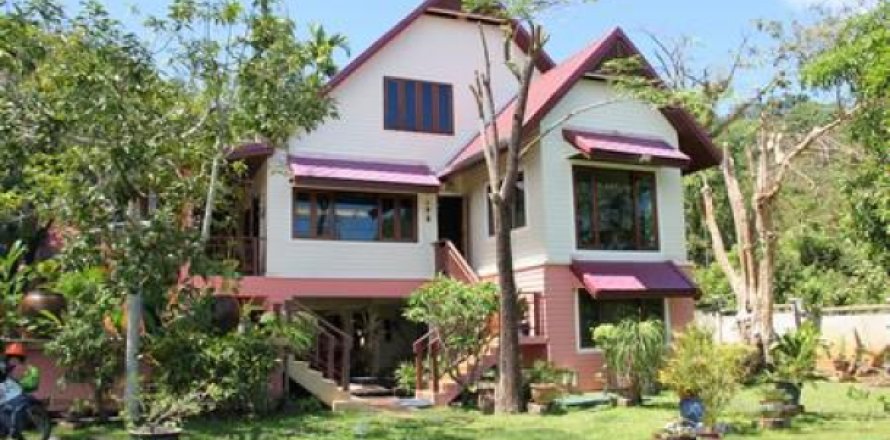 Casa de 3 dormitorios en Phuket, Tailandia № 202600
