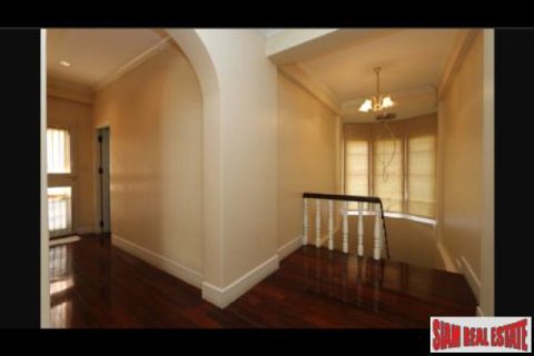 Chalet de 4 dormitorios en Chiang Mai, Tailandia № 202598 - foto 3