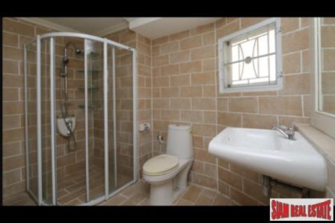 Chalet de 4 dormitorios en Chiang Mai, Tailandia № 202598 - foto 2