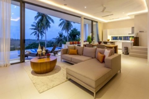 Chalet de 4 dormitorios en Ko Samui, Tailandia № 202599 - foto 5