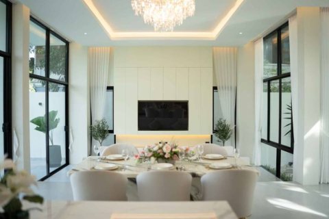 Chalet de 3 dormitorios en Phuket, Tailandia № 162297 - foto 7