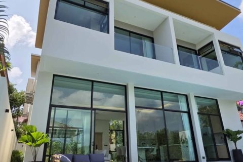 Chalet de 3 dormitorios en Phuket, Tailandia № 162297