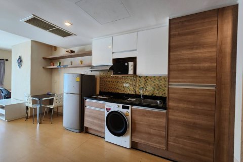 Estudio en el condominio en Khlong Toei, Bangkok, Tailandia № 147886 - foto 9