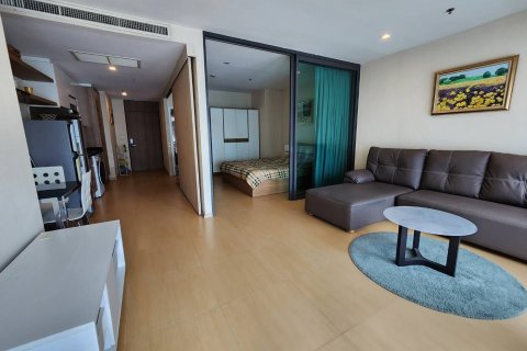 Estudio en el condominio en Khlong Toei, Bangkok, Tailandia № 147886 - foto 3