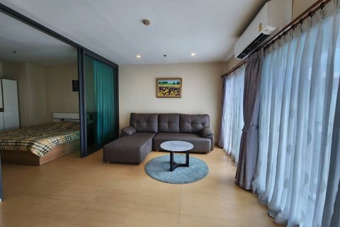 Estudio en el condominio en Khlong Toei, Bangkok, Tailandia № 147886 - foto 4