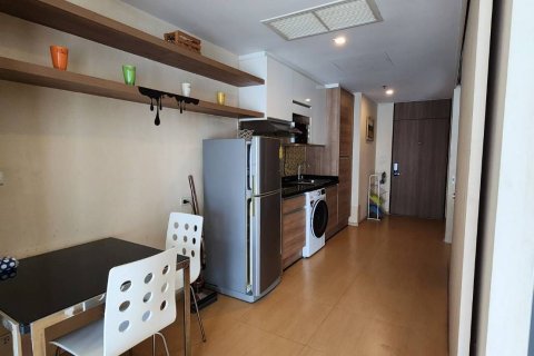 Estudio en el condominio en Khlong Toei, Bangkok, Tailandia № 147886 - foto 10