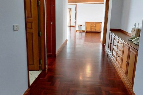 Condo in Bangkok, Thailand, 3 bedrooms  № 65806