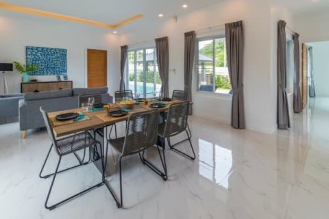 Chalet de 3 dormitorios en Hua Hin, Tailandia № 168496 - foto 7