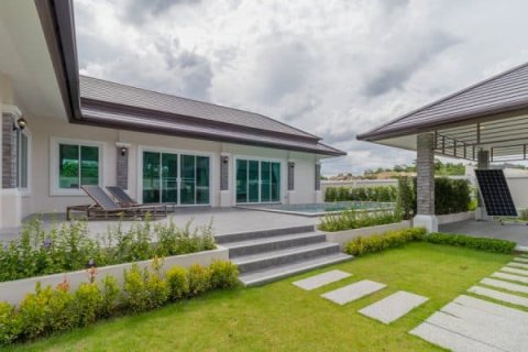 Chalet de 3 dormitorios en Hua Hin, Tailandia № 168496 - foto 2