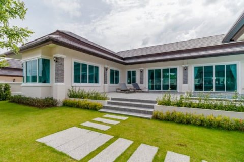 Chalet de 3 dormitorios en Hua Hin, Tailandia № 168496 - foto 4