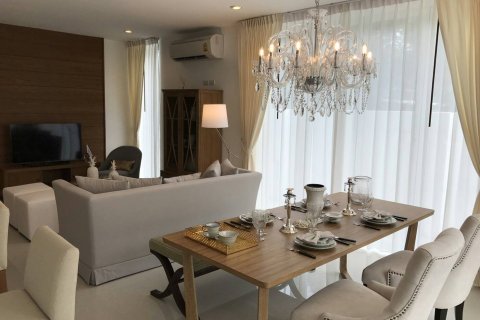 Chalet de 3 dormitorios en Hua Hin, Tailandia № 168491 - foto 6