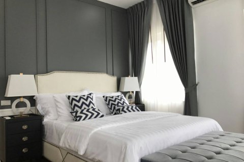 Chalet de 3 dormitorios en Hua Hin, Tailandia № 168491 - foto 12