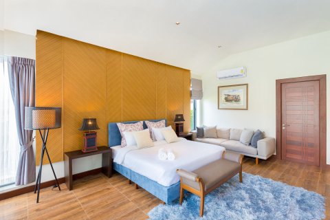 Chalet de 3 dormitorios en Hua Hin, Tailandia № 168494 - foto 21