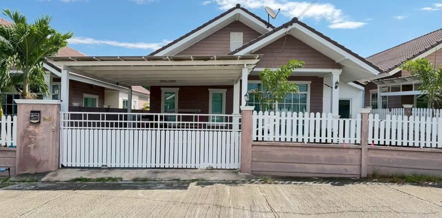 Chalet de 3 dormitorios en Pattaya, Tailandia № 202271