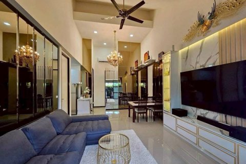 Chalet de 2 dormitorios en Pattaya, Tailandia № 202272 - foto 3