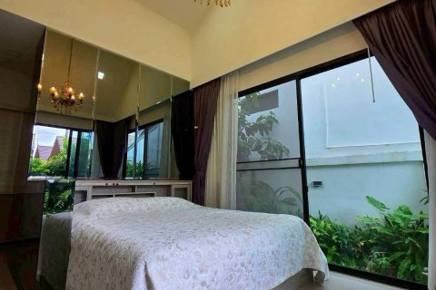 Chalet de 2 dormitorios en Pattaya, Tailandia № 202272 - foto 10