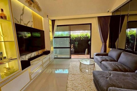 Chalet de 2 dormitorios en Pattaya, Tailandia № 202272 - foto 6