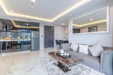 Condo in Pattaya, Thailand, 2 bedrooms  № 172056