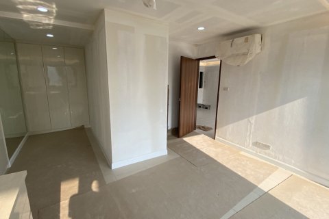 Condo in Khlong Toei, Bangkok, Thailand, 2 bedrooms № 200749 - photo 22