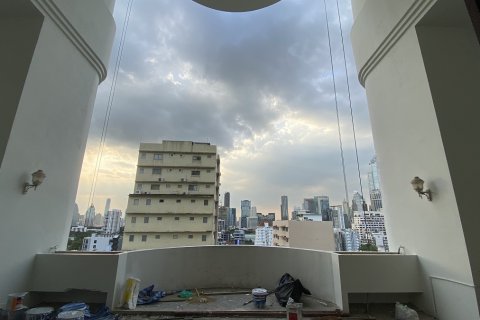 Condo in Khlong Toei, Bangkok, Thailand, 2 bedrooms № 200749 - photo 14