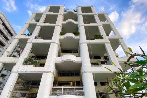 Condo in Khlong Toei, Bangkok, Thailand, 2 bedrooms № 200749 - photo 8