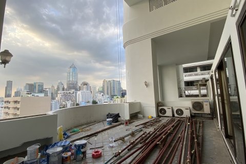 Condo in Khlong Toei, Bangkok, Thailand, 2 bedrooms № 200749 - photo 2