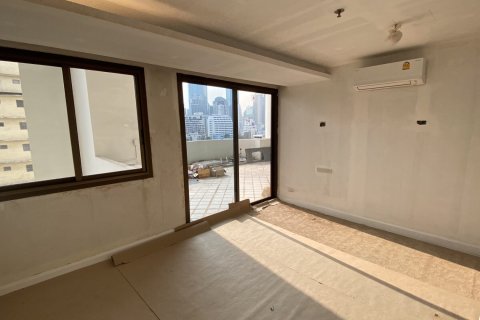 Condo in Khlong Toei, Bangkok, Thailand, 2 bedrooms № 200749 - photo 20