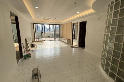 Condo in Khlong Toei, Bangkok, Thailand, 2 bedrooms № 200749 - photo 27
