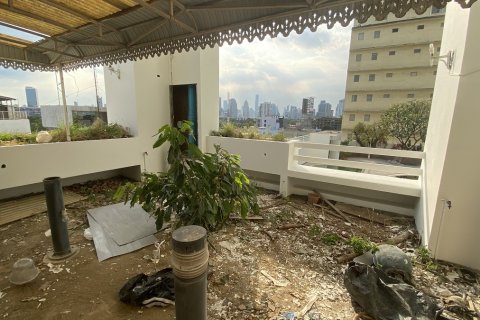 Condo in Khlong Toei, Bangkok, Thailand, 2 bedrooms № 200748 - photo 3