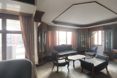 Condo in Khlong Toei, Bangkok, Thailand, 2 bedrooms № 200748 - photo 11